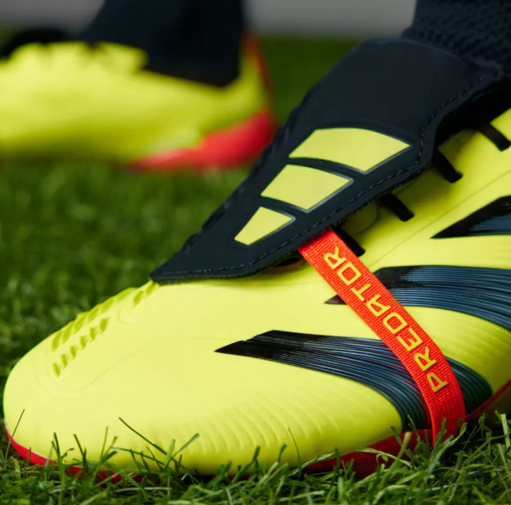 Бутсы профессиональные Adidas Predator Elite FT FG